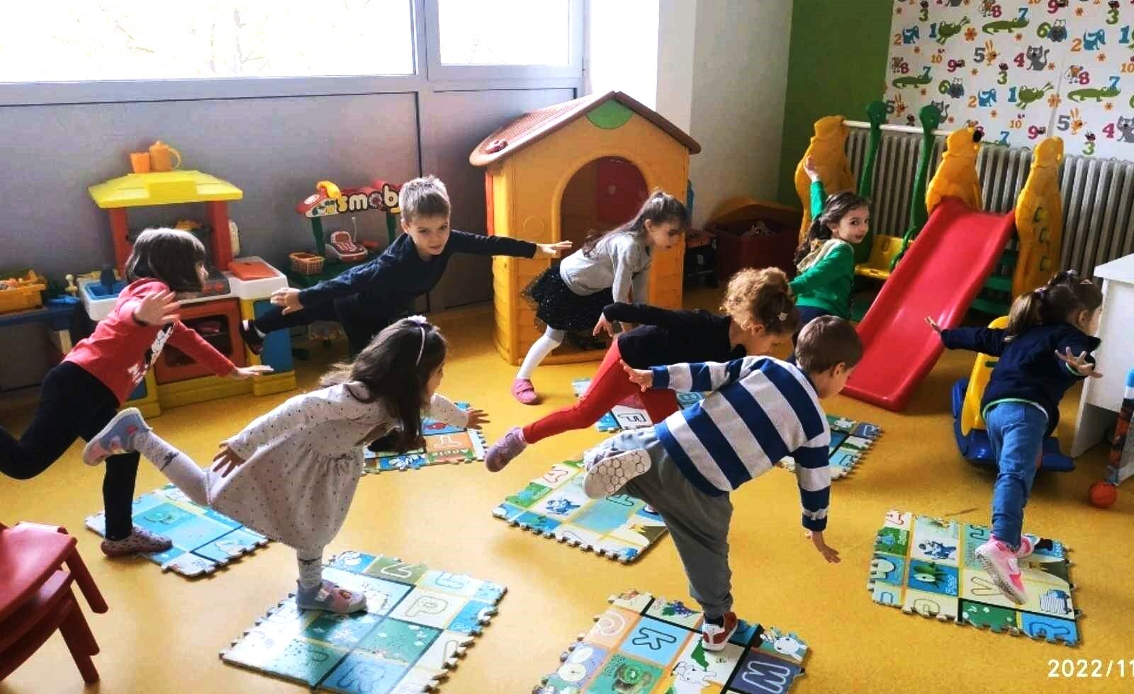 Уписи во Игралната на Библиотека Другарче