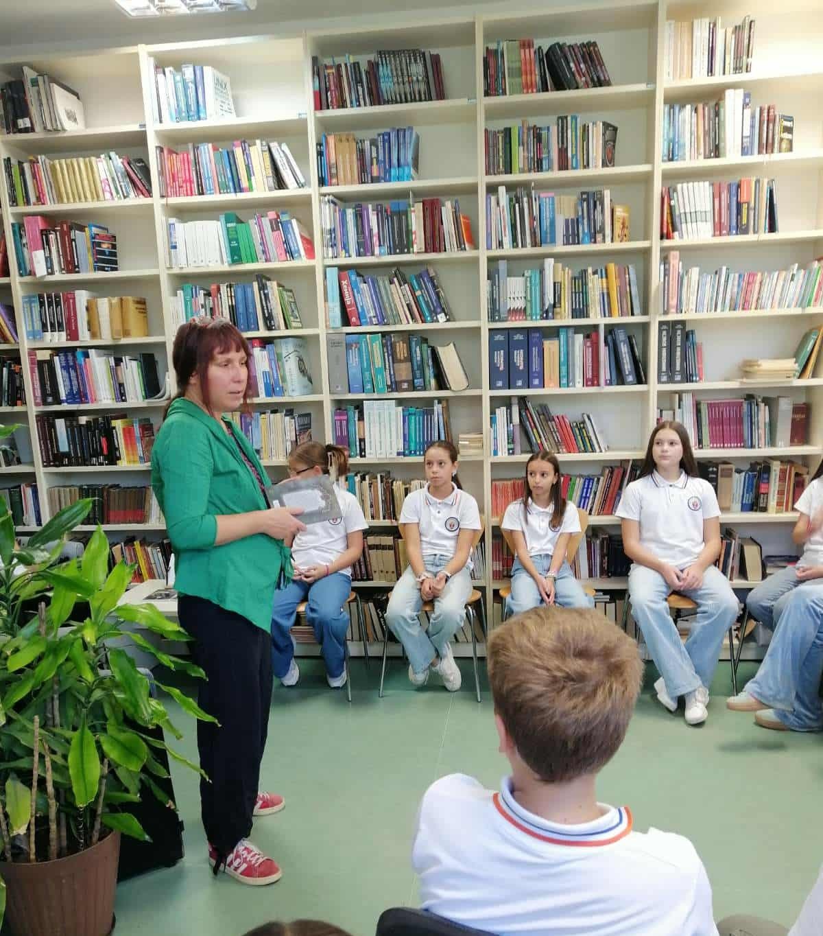 Работилница инспирирана од книгата „Куќа без огледала“